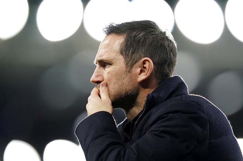 Chelsea fire coach Frank Lampard halfway through 2nd season